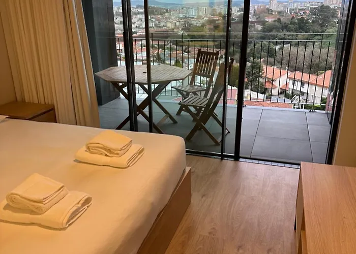 New Douro 403 With Parking *